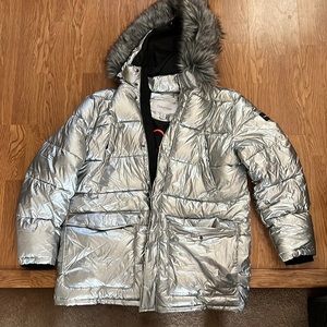 Calvin Klein Men’s Metallic Puffer Parka